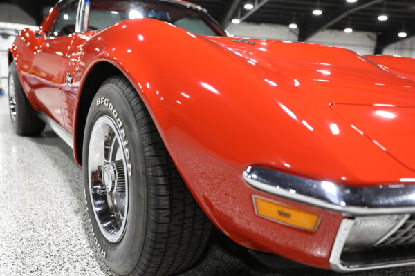 DANCER TreadWell Decorative Chip Floor