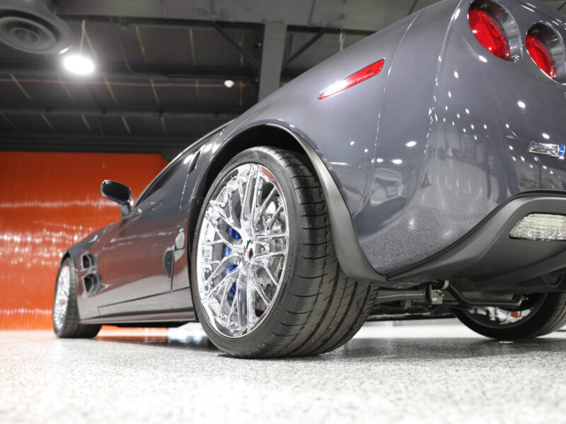 DANCER TreadWell Decorative Chip Floor